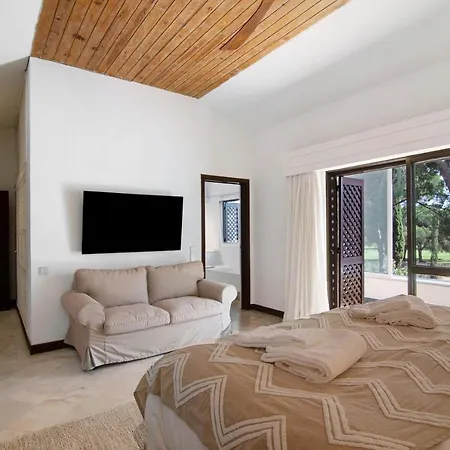 Com Piscina E Wifi Vakantiehuis